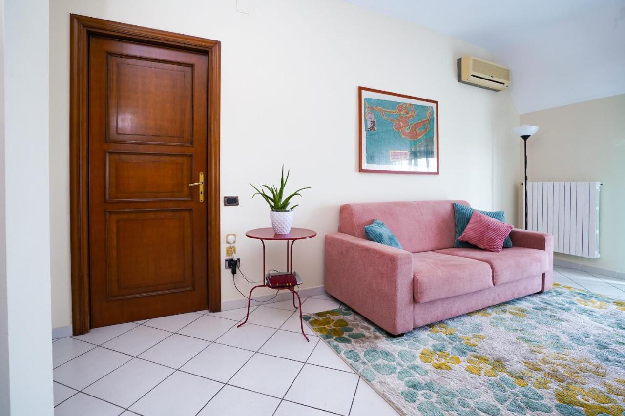 La Casa Di Azzurra Centro Citta Appartamento Fino A 4 Posti Letto E 2 Bagni ฟอจเจีย ภายนอก รูปภาพ