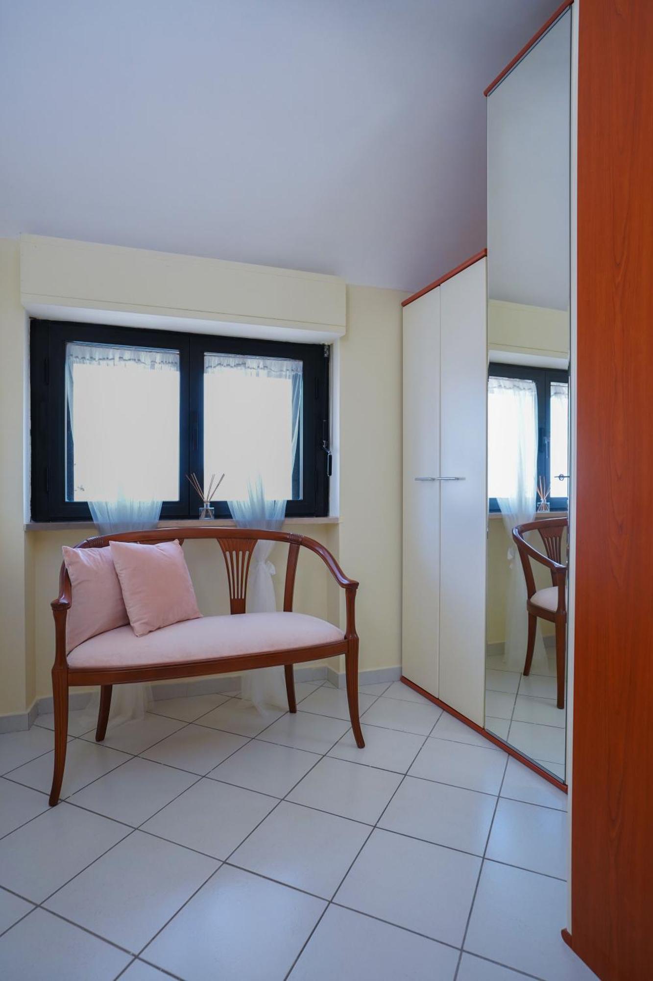 La Casa Di Azzurra Centro Citta Appartamento Fino A 4 Posti Letto E 2 Bagni ฟอจเจีย ภายนอก รูปภาพ