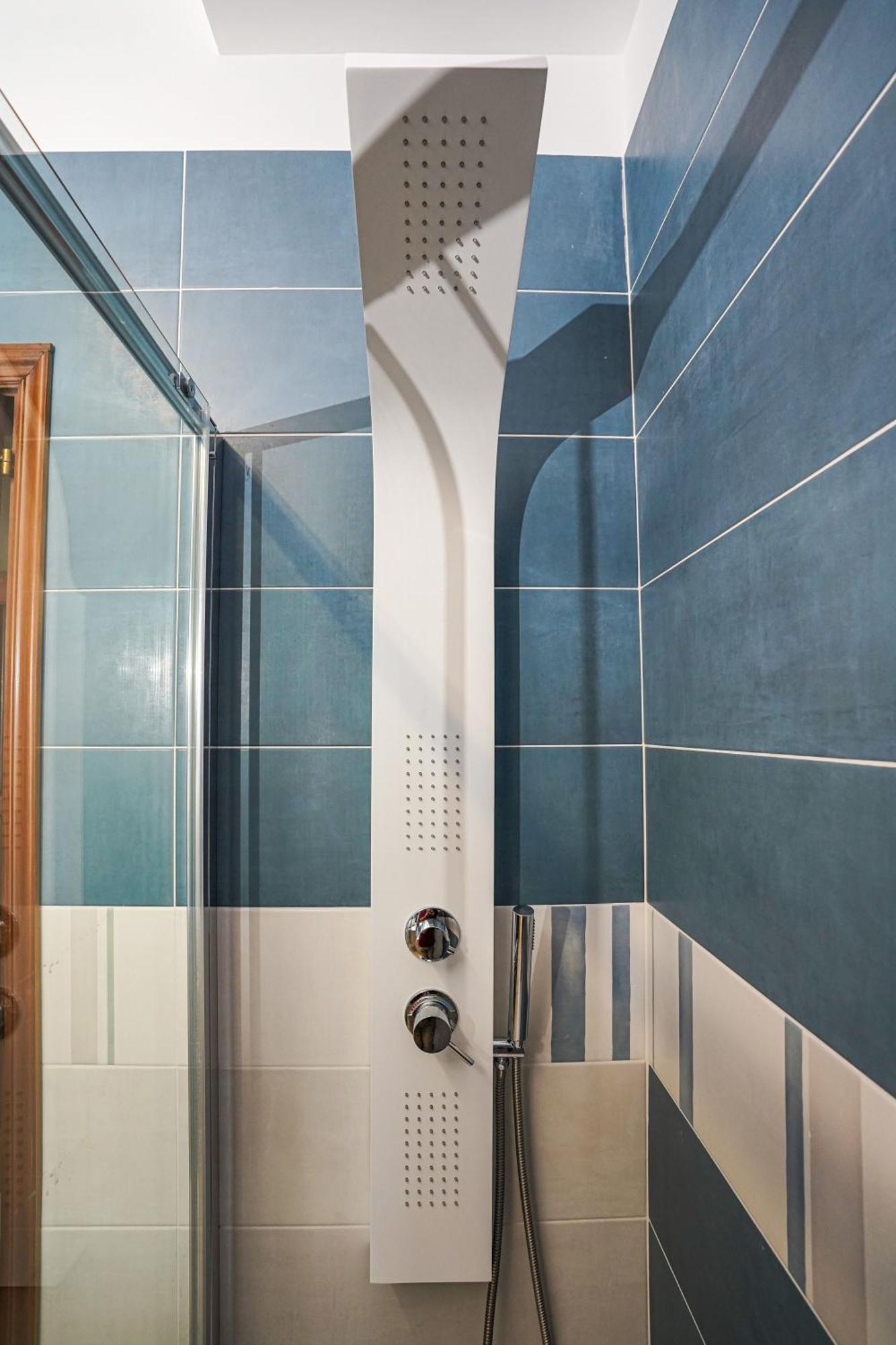 La Casa Di Azzurra Centro Citta Appartamento Fino A 4 Posti Letto E 2 Bagni ฟอจเจีย ภายนอก รูปภาพ