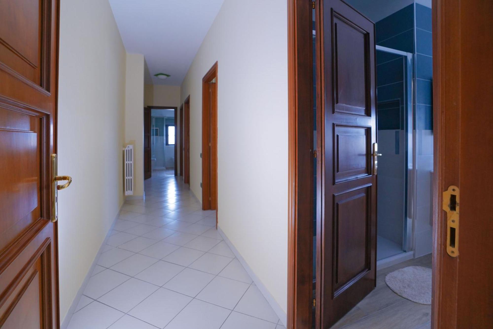 La Casa Di Azzurra Centro Citta Appartamento Fino A 4 Posti Letto E 2 Bagni ฟอจเจีย ภายนอก รูปภาพ